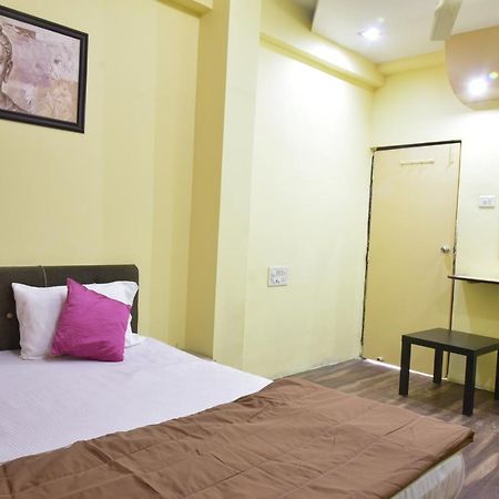 Hotel Drishti Inn Khāpri Екстериор снимка
