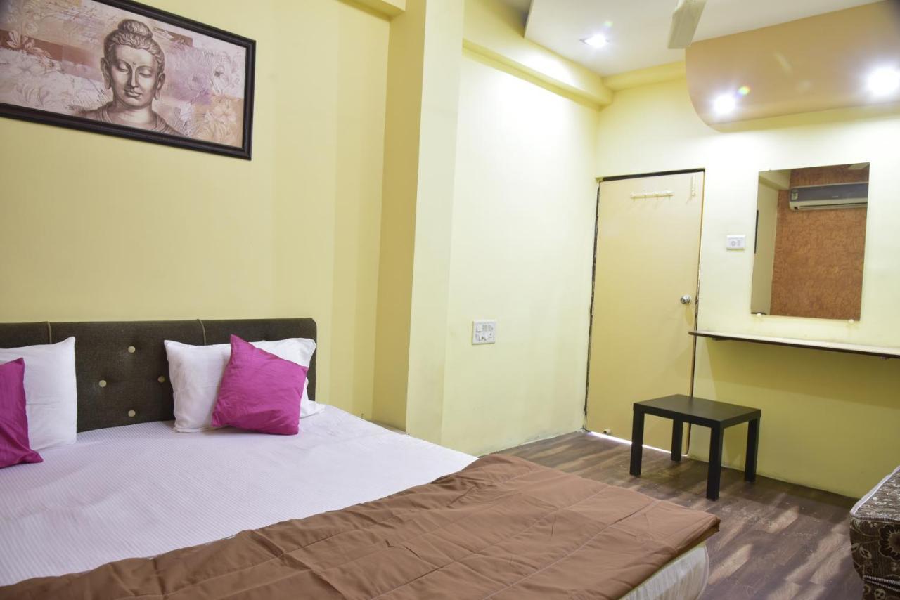 Hotel Drishti Inn Khāpri Екстериор снимка